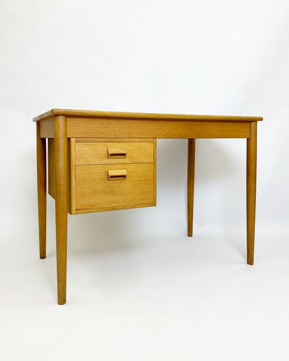 Borge mogensen desk deals