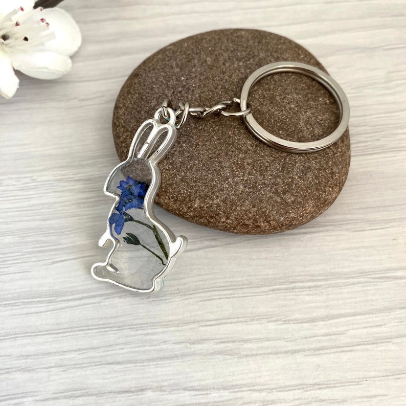 Rabbit Keyring With Me Not, Pressed Flowers Key Fob, Hare Resin