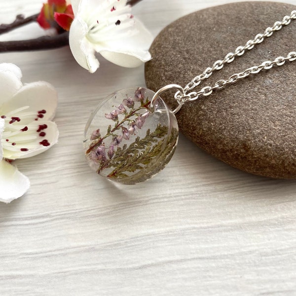 Pressed real Scottish heather necklace, Heather resin pendant, Dried flower jewellery, Gift for mum, Forever flowers, Handmade resin jewelry