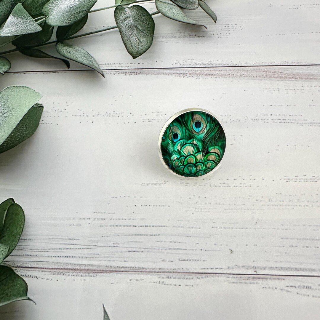 Emerald Shellback Pin Emerald Green Peacock Feather Lapel Pin: Unisex Brooch - Etsy
