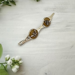 Pinza para el pelo de abeja de bronce: Pasador de pelo estilo vintage, hecho a mano en Gran Bretaña