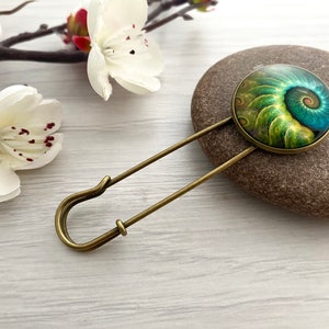 Metal shawl pin with fossil detail, Ammonite Kilt pin, Picture scarf pin, Emerald green brooch, Brooches for women in the UK, Cabochon pin