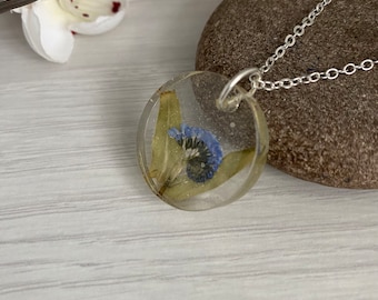 Pressed flower pendant necklace with Forget me not flower, Baby loss gift, Wildflower jewellery, Bereavement or baby loss gift