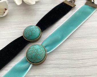 Velvet choker with Synthetic turquoise, Boho jewellery for women, Vintage style choker necklace, Statement necklace, Handmade in the UK