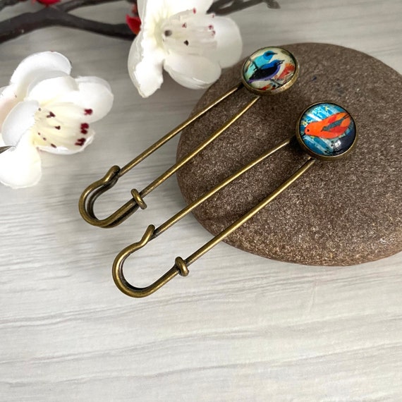 Small Metal Shawl or Scarf Pin Set, Cabochon Hijab Pin, Small Bronze Bird  Brooch, Brooches for Women in the UK, Bird Themed Granny Pins 