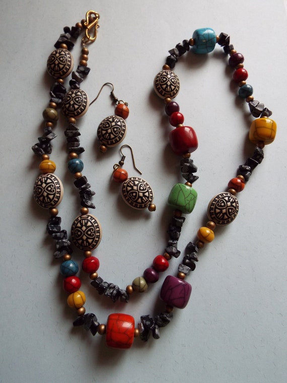 Vintage Multi Colored Ethnic Hippie  Bead Necklace