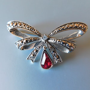 Vintage Avon Brooch Red Rhinestone Bow or Ribbon Pin