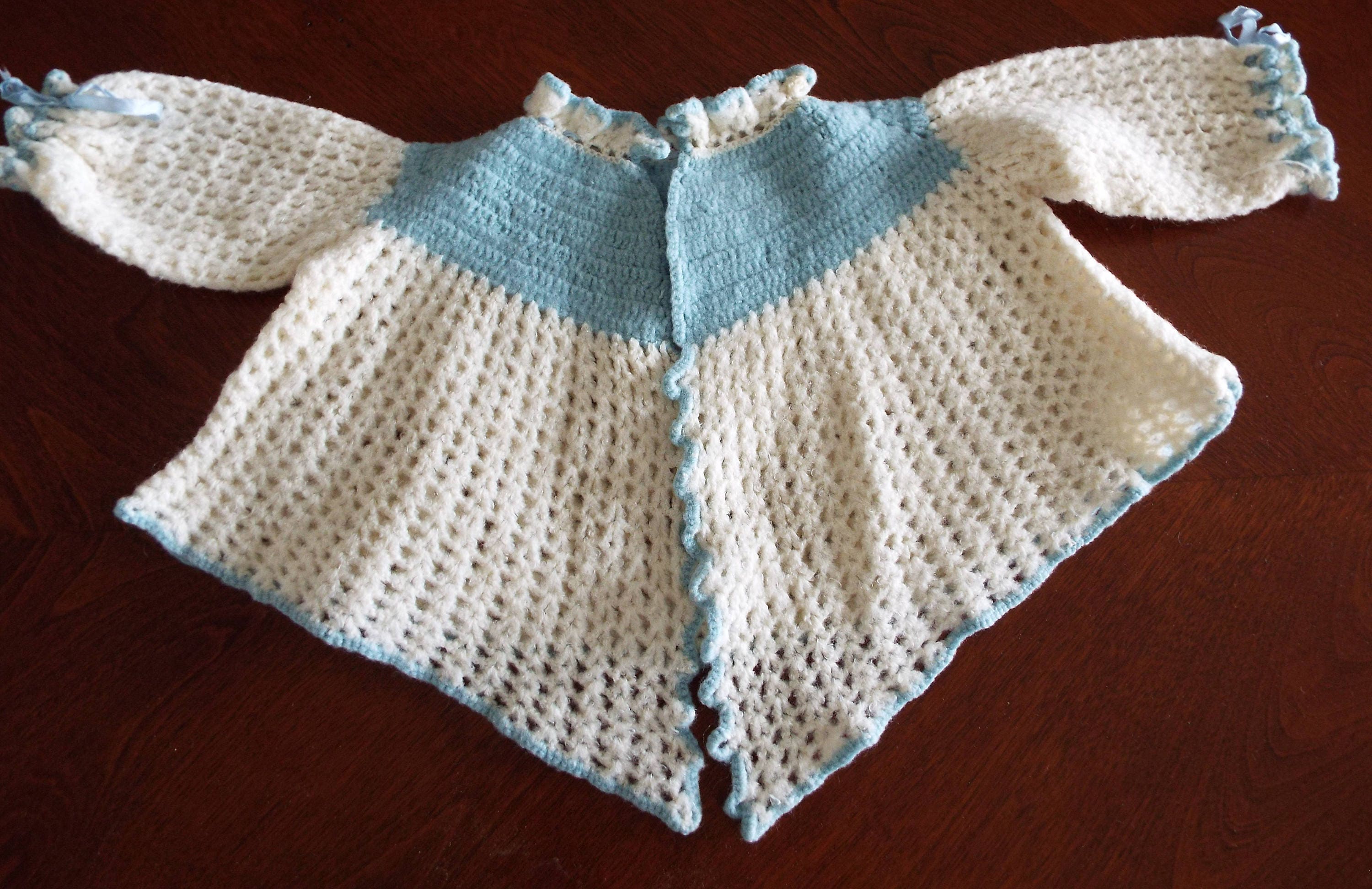 Kleding Unisex kinderkleding Unisex babykleding Sweaters Vintage hand-crocheted baby sweater 