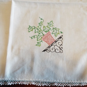 Vintage Linen Hand Embroidered Bridge Tablecloth Flower Posts