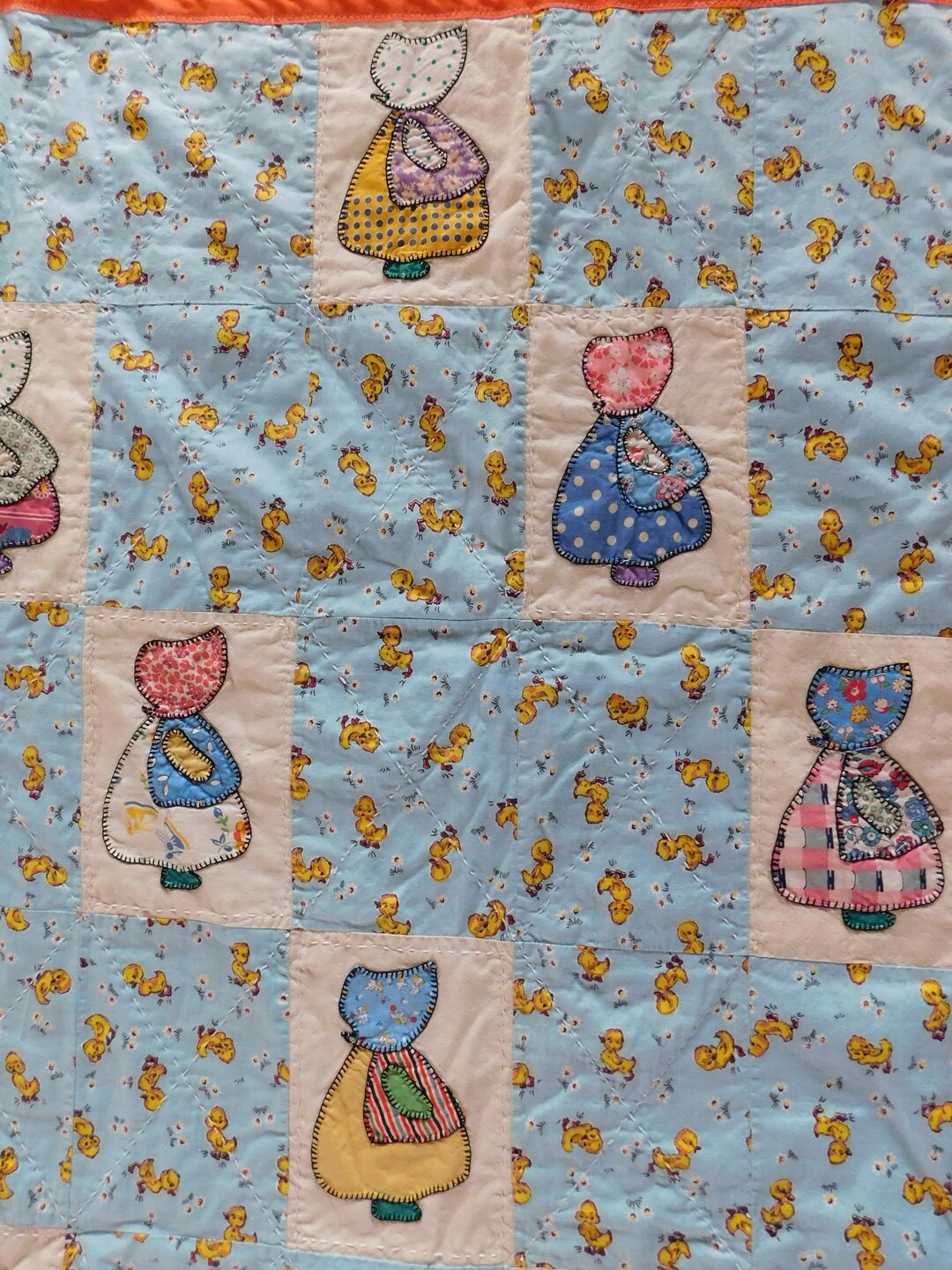Vintage Bonnet Girl Quilt - Etsy