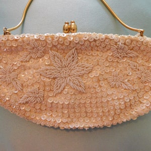 Hand Beaded Vintage Crown Colony Hong Kong Ladies Bolso formal Bolso de mano Con cuentas Vintage Purses
