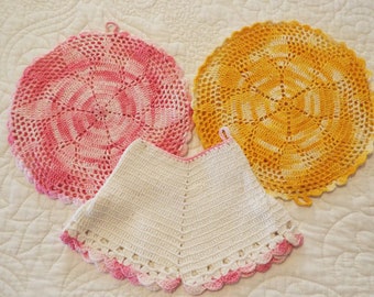 Set of three Hand Crocheted Vintage 1940's Pot Holders in Pink, White and Orange Kitchen Pot Holders