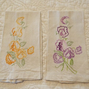 Pair of Ivory Linen Vintage Hand Embroidered Pansy Flower Hand Towels