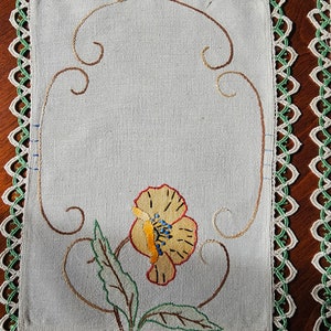 Set of three water lilies Linens hand embroidered water lilies