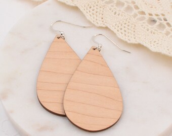 Maple Teardrop Earrings, Wood Earrings, Wood Teardrop Earrings, Wooden Earrings, Natural Wood earrings, eco friendly earrings, fall earring