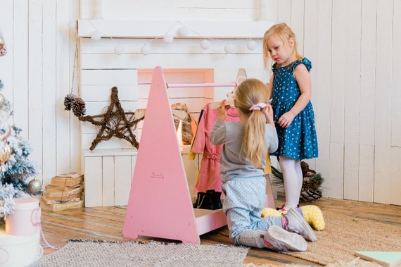 Dress up clearance station for toddlers