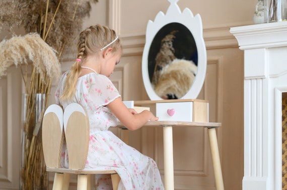 Multifunctional Children's Vanity Table with Mirror and Chair - Play Furniture, Dress-Up Fun for Kids