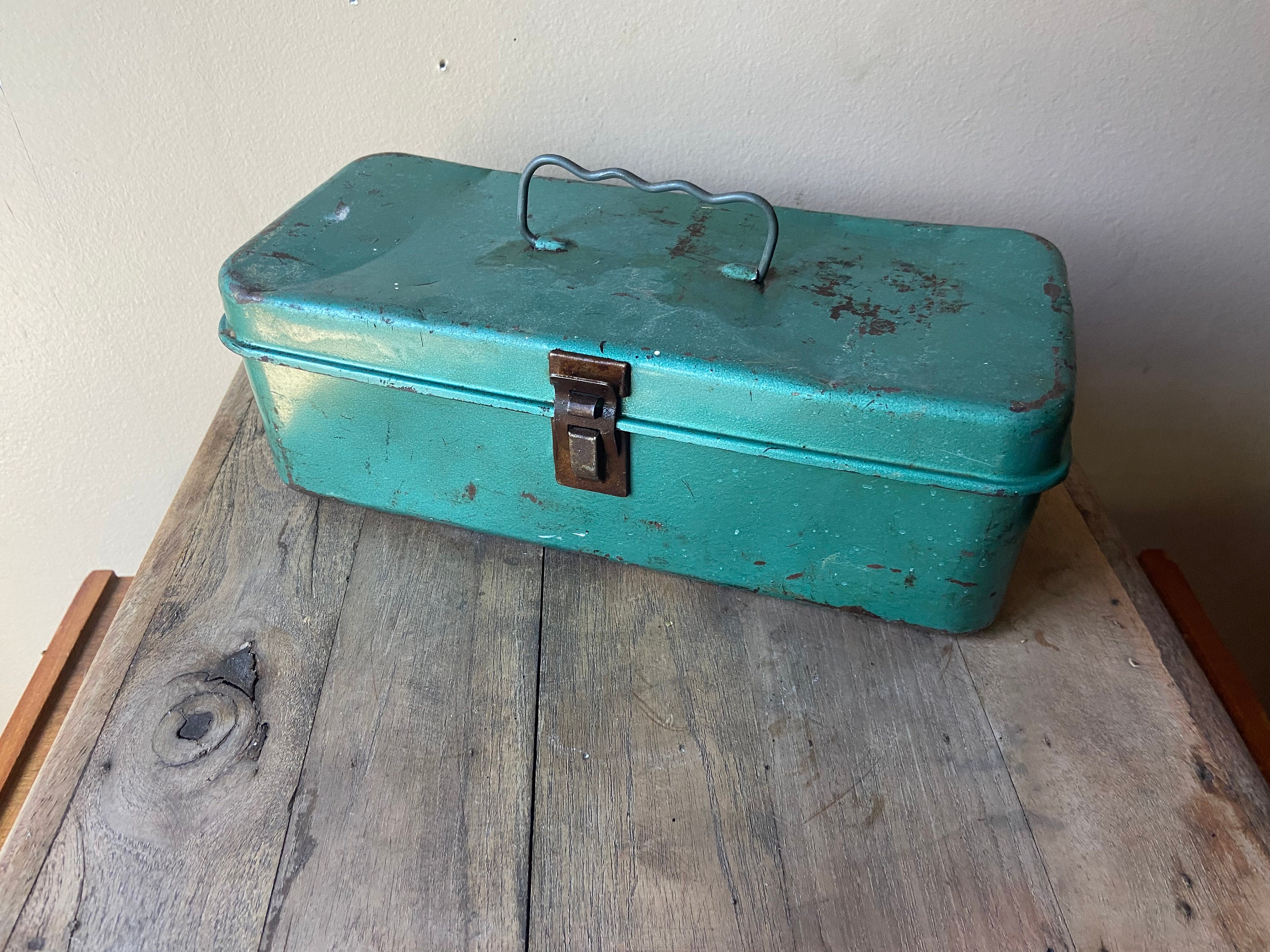 Vintage Worm Over Bait Box Green Metal Worm Tin Carrier Rustic Man