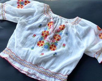 Vintage Peasant Blouse Floral Peasant Blouse 70s Embroidered Top