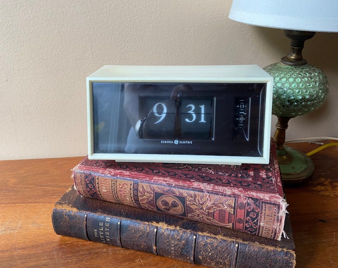 GE Flip Number Clock, Working Condition, Vintage Bedside Clock, Retro