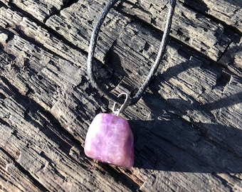 Amethyst purple crystal  quartz pendant necklace
