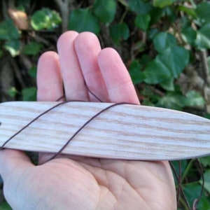 Bullroarer brummer skraeling Shaman spiritual Ancient Sound tool Ash wood Viking music instrument Heathen Witchy attributes