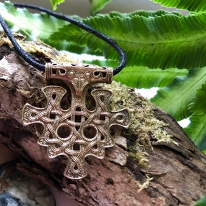 Raven Mjolnir Viking Thor&#39;s Hammer Harald Bluetooth Necklace replica
