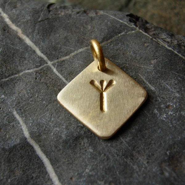 Algiz Norse rune necklace - Madr - ALG- viking rune layering pendant for woman- protection runic gift . Runes. Asatru heathen Rune Jewelry