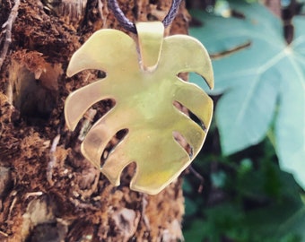 Monstera plant leaf pendant necklace Large Metal