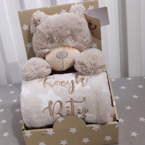 Coffret cadeau couverture bébé prénom ours en peluche beige cadeau naissance baptême 111027 image 1
