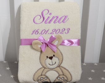 Babydecke mit Namen und Datum bestickt 76x102 cm - BEIGE MIT HASE - ( 802034 )