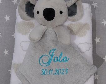 BotoBaby® COFFRET CADEAU Gris - Koala 368100 - Doudou brodé avec nom et date + couverture bébé - cadeau naissance baptême baby shower