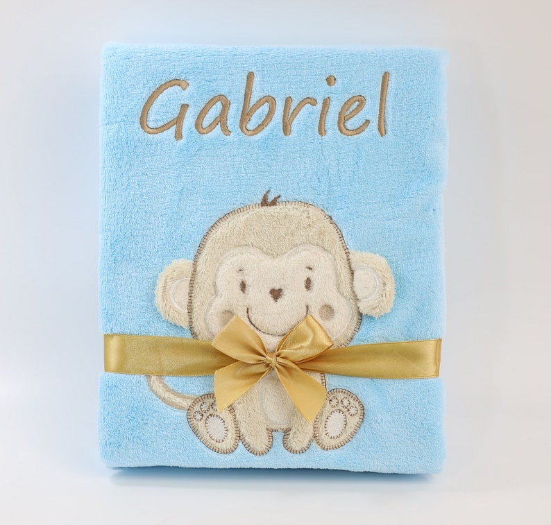 Babydecke mit Namen und Datum bestickt Blau Affe 76x102 cm Geburt Geschenk Taufe 802015 Bild 1