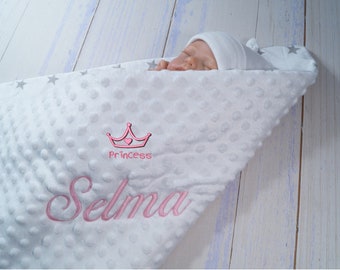 Zweilagige Babydecke mit Namen und Motiv - Baumwolle - Weiß - Sternen - 75 x 100 cm - DECKE - Geschenk - Geburt - Taufe - ( 900143 )