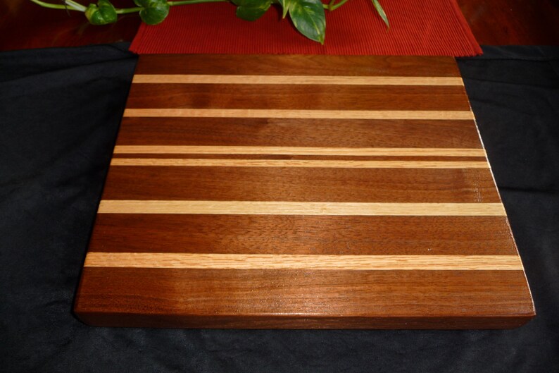 Black Walnut /& Oak Cutting Board Quality American Handmade Lifetime Guarantee