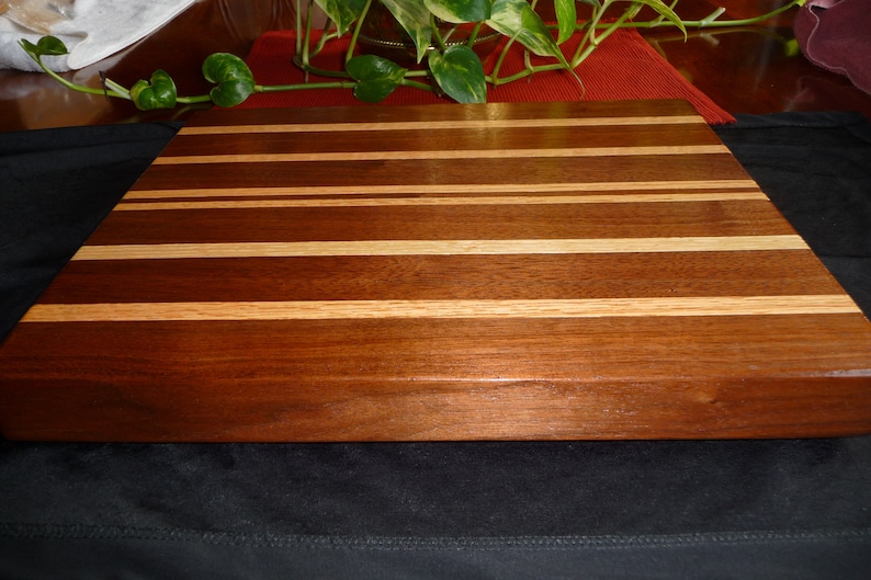 Black Walnut /& Oak Cutting Board Quality American Handmade Lifetime Guarantee