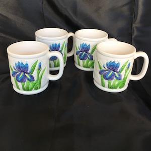 Set of 4 Otagiri mugs majolica blue iris