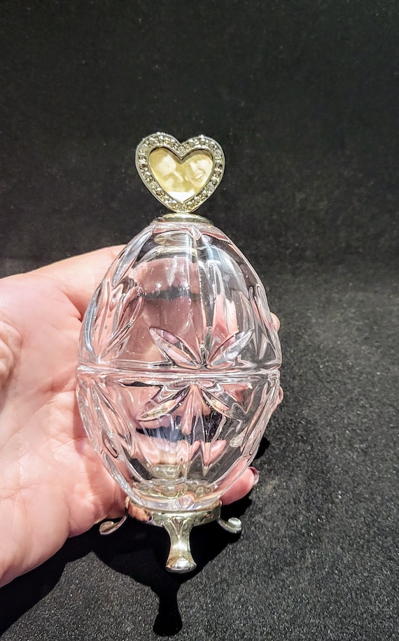 vintage crystal glass egg Gem