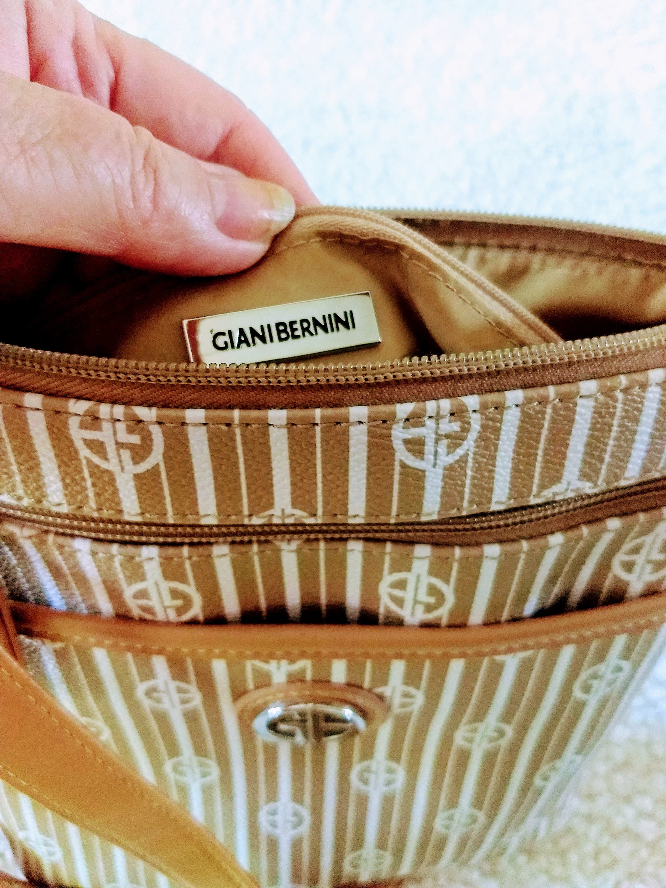 GIANI BERNINI Shoulder Bag,faux Leather Designer Purse,two Ton Tan Crossbody Bag,beige Shoulder Travel Bag,gift for Her,no.868 - Etsy GIANI BERNINI Shoulder Bag,faux Leather Designer Purse,two Ton Tan Crossbody Bag,beige Shoulder Travel Bag,gift for Her,no.868 - Etsy