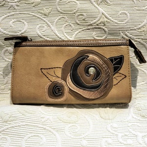 Cartera de piel sintética RELIC/Erth Tons cierre de cremallera aplique clásico flor bordada decoración frontal cartera/regalo para ella/Idea de regalo/No.818