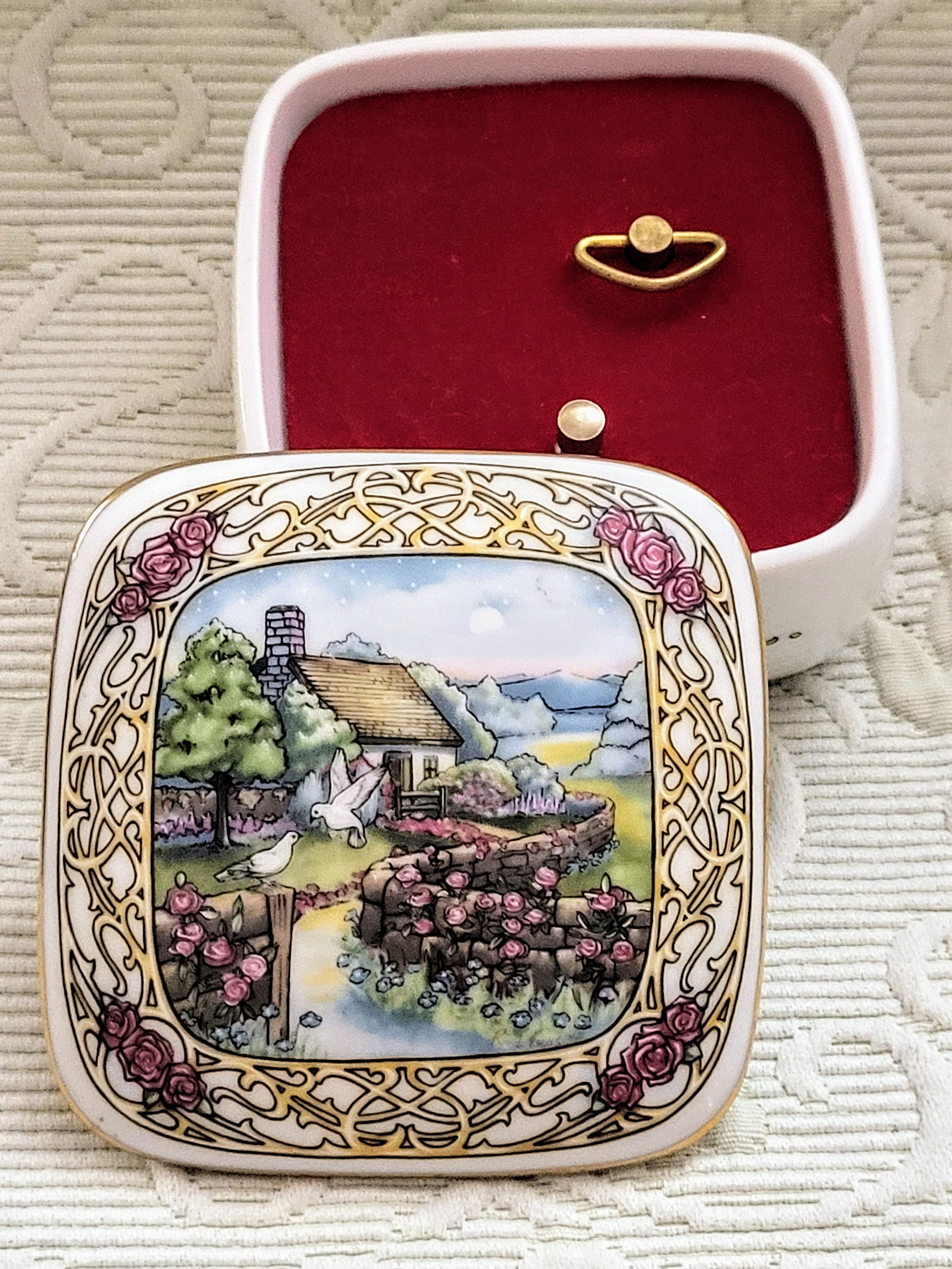 1993 VALENTINE SERENADES Star Dust Limited Edition Music Box