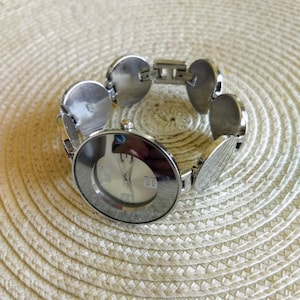 Modern Links Bracelet Watch/Stainless Steel Unique Rare Round Silver Tone Wrist Elegant Ladies New Battery Wrist Watch/Gift For Her/No.811
