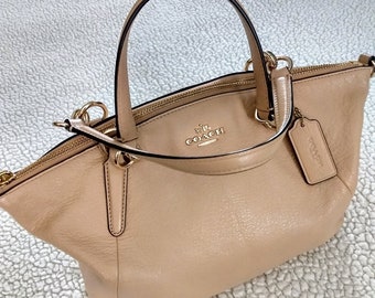 coach phone crossbody in pebbled leather