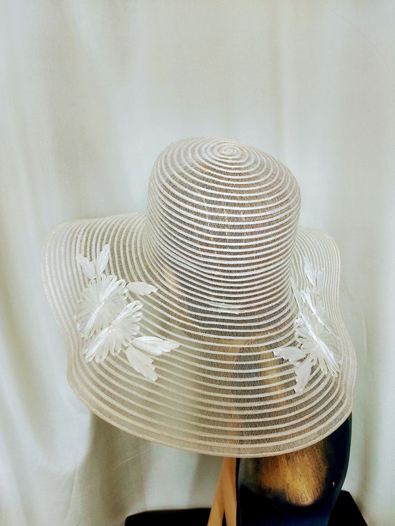 Wide Brim Summer Sun Hat/embroidered White Flowers Sun  display picture 3