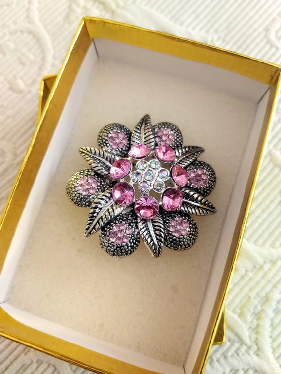 Pink Crystals Flower Brooch/Vintage Elegant Pink … - image 3