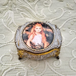 Vintage Gold Metal Ornate Jewelry Footed  Trinket Box/Jewelry Box with Medalion Girl Picture on Lid/Small Trinket Chest/Gift Idea/No.974