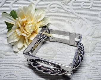 Unieke zilverkleurige geometrische armband/scharnier statement Pools zilver unieke armband/moderne vintage sieraden/maat S 2 in polsarmband.