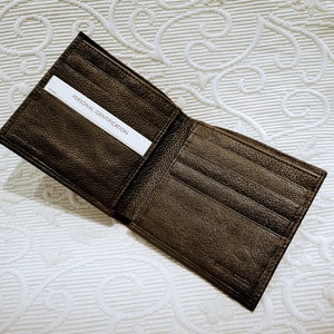 Bi-Fold Mans Classic Wallet / Dark Brown Chestnut Pebble Designer PIERRE CARDIN Pockets Wallet / Regalo para él / No.848