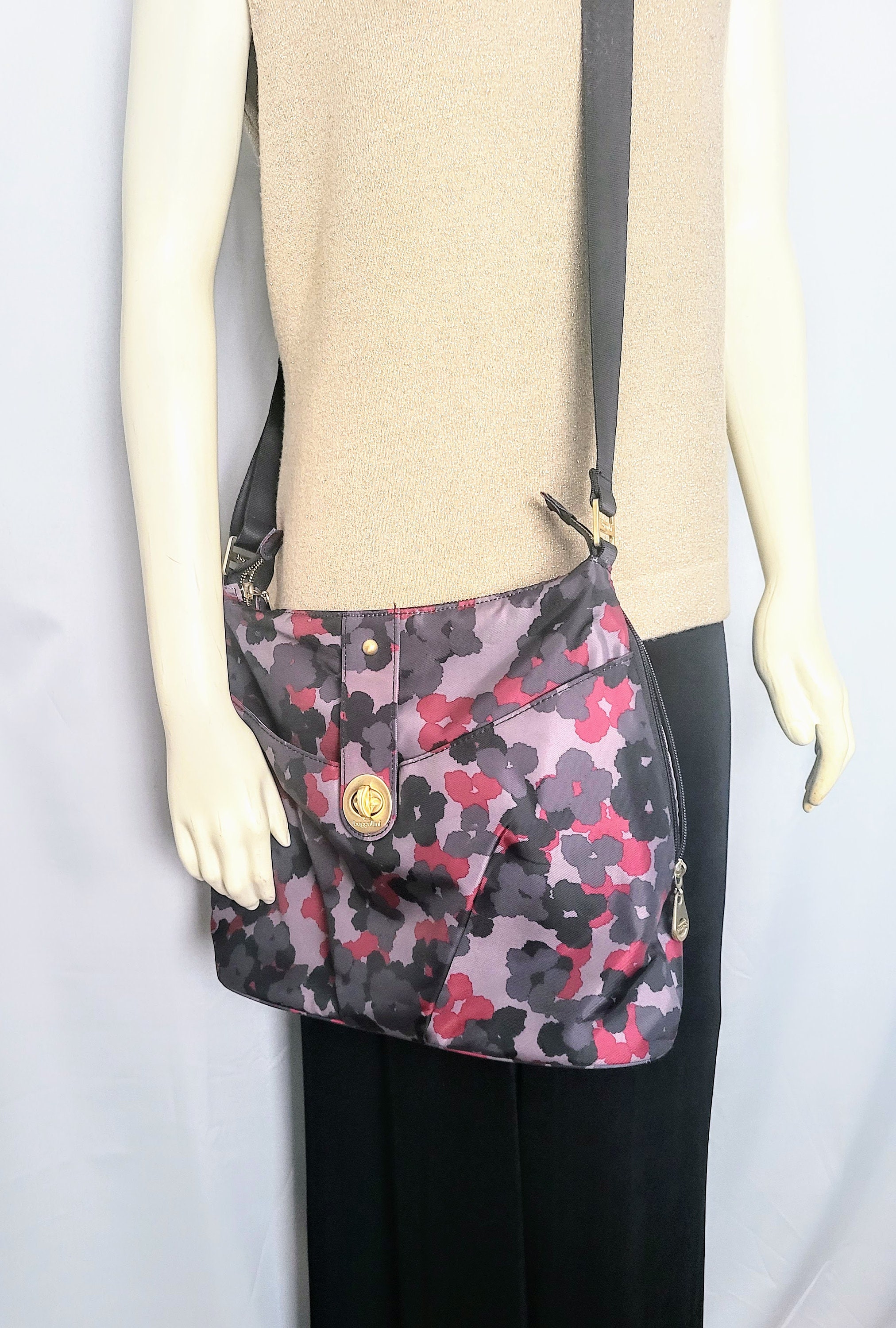 BAGGALLINI HELSINKI Crossbody 2p Travel Bag/roome Travel Organizer