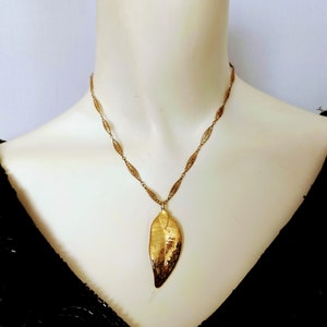 Gold Plated Leaf Pendant Necklace/Filigree Gold Plated Chain and Leave Victorian Style 16&quot; Gold Pendant Necklace/Gift For Her/Gift Idea/N558